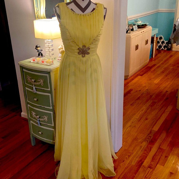 Mike Benet Dresses & Skirts - Yellow Prom Dress!